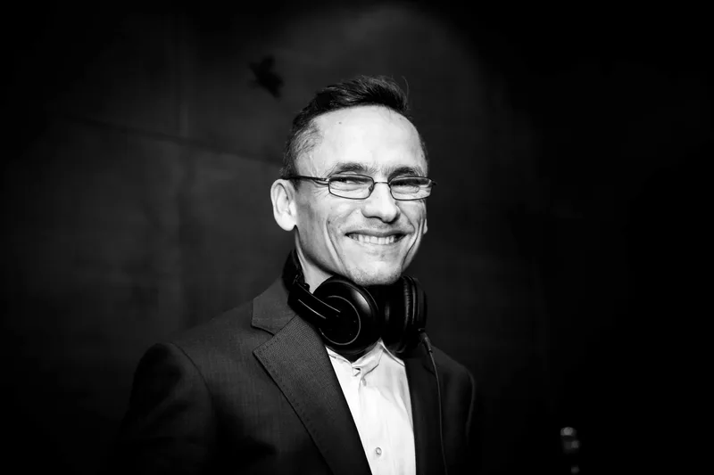 Tony Winyard at a wedding reception