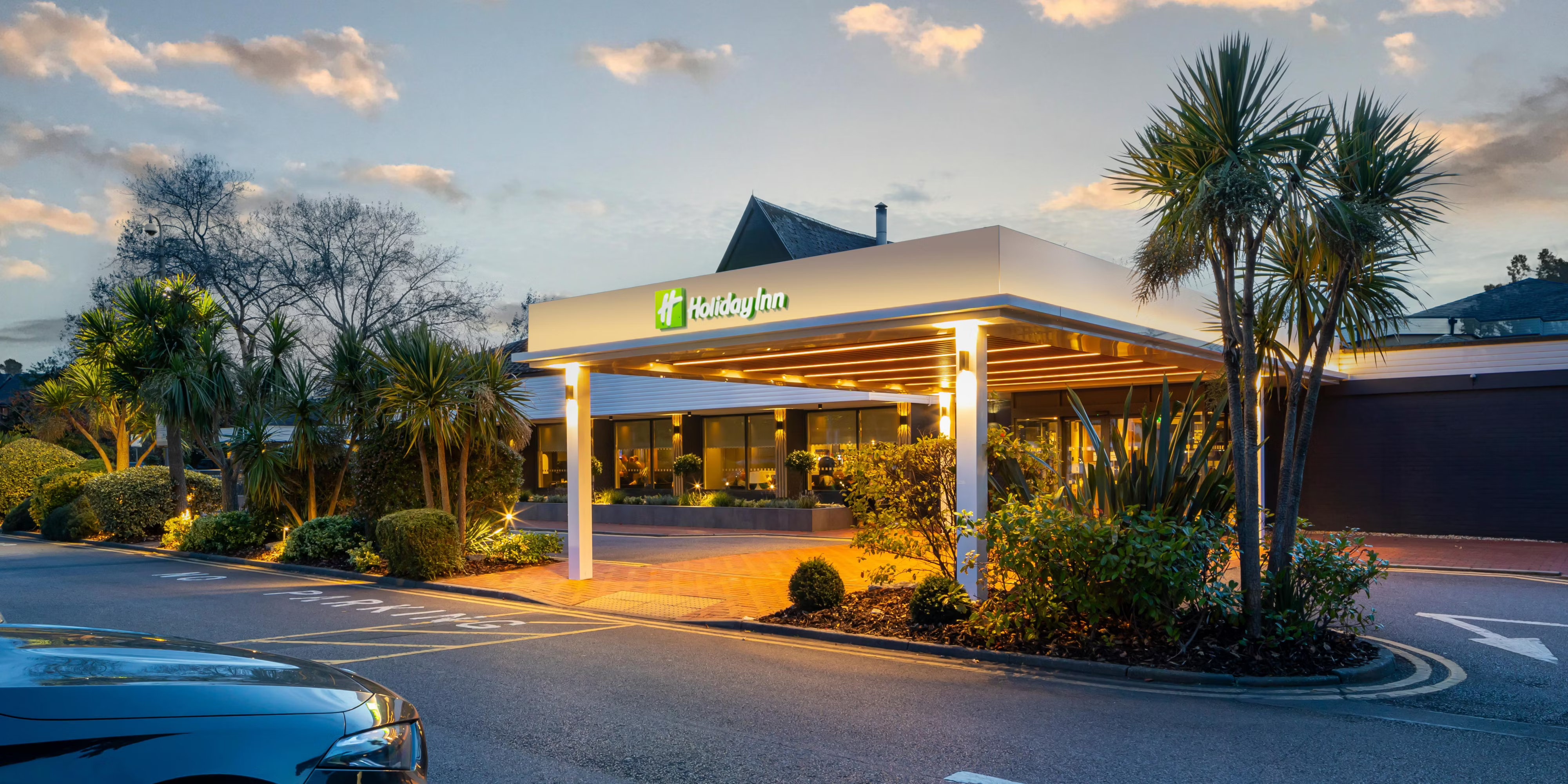 Crowne Plaza Reading East wedding venue