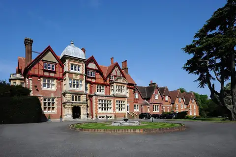 Pendley Manor wedding venue