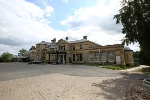 Ponsbourne Park wedding venue